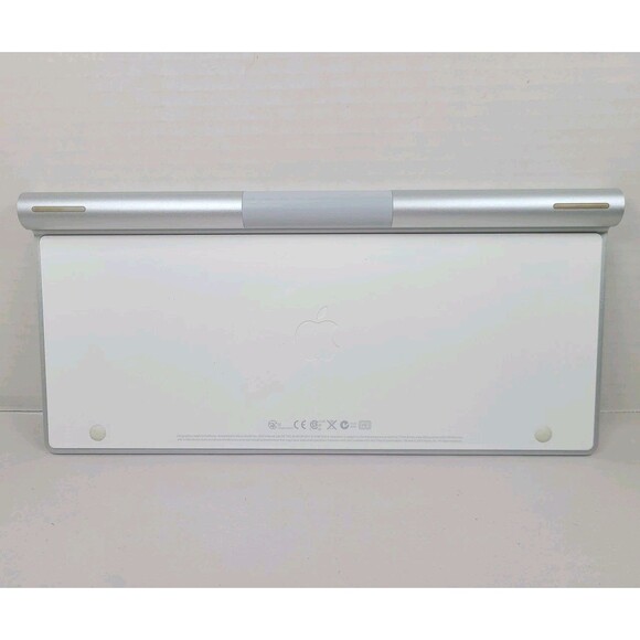Apple Battery Powered Wireless Keyboard Model A1314 Tested - Picture 3 of 3